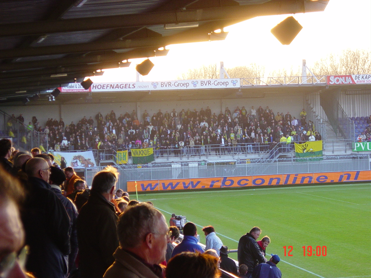 Verslag en foto`s ADO Den Haag met moeite langs RBC Roosendaal